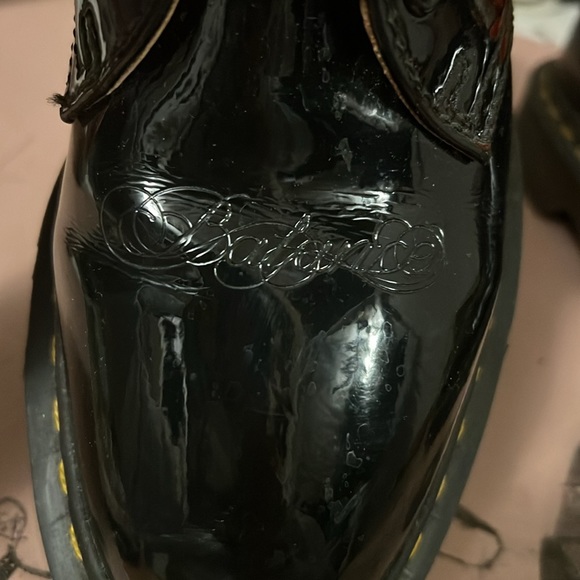 Doc martens shoes, worn only a few times. The shies are not damage at all - Picture 6 of 6